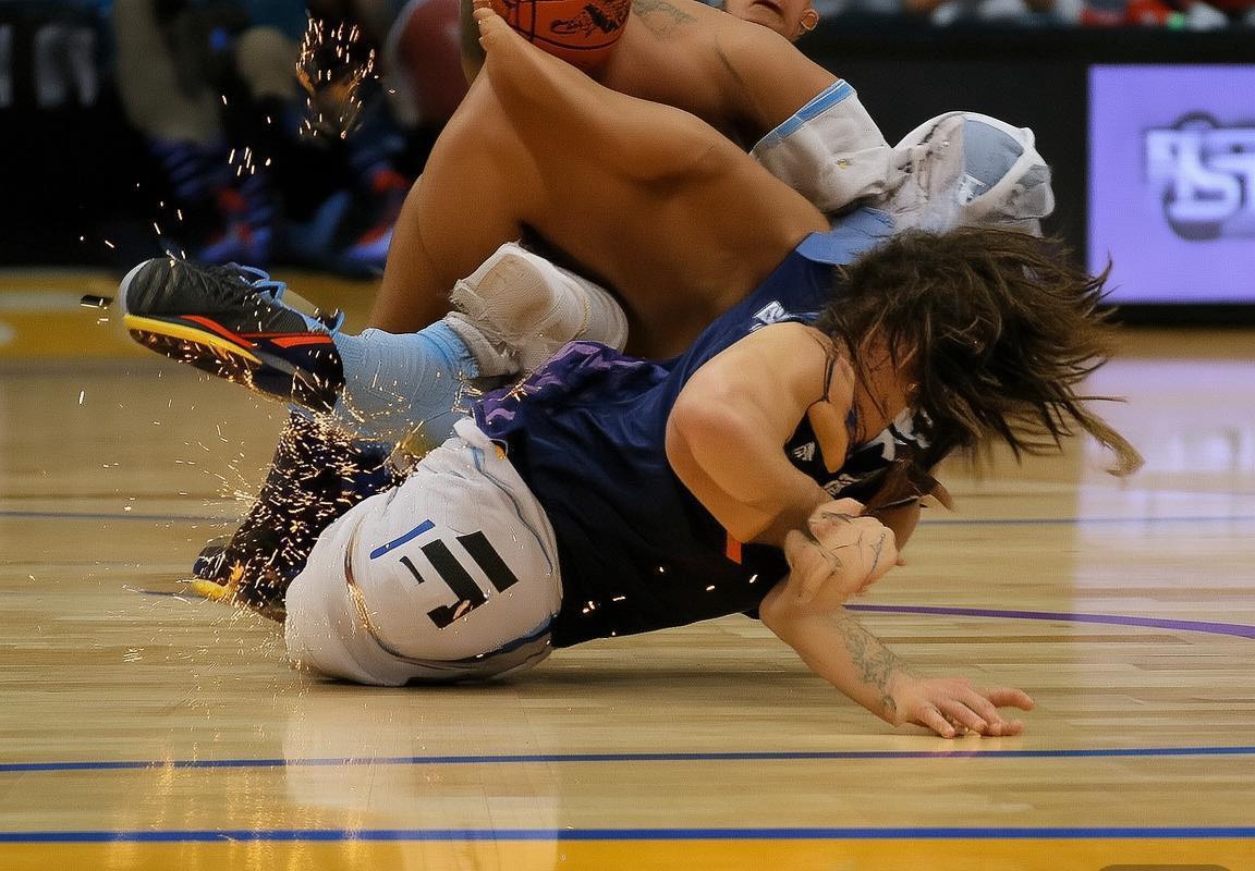 2016-2017赛季掘金鹈鹕经典对决解析：战术与火花瞬间(图4)