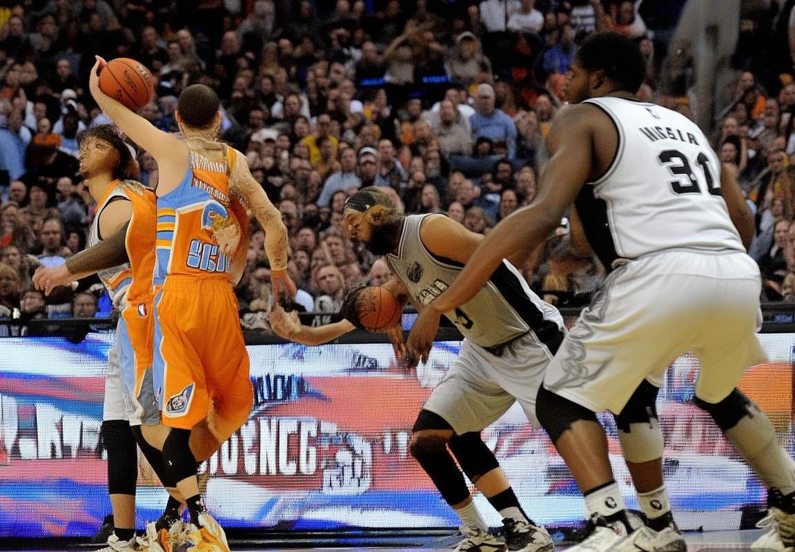 2020NBA经典对决：掘金逆袭马刺，穆雷约基奇携手逆转夺冠